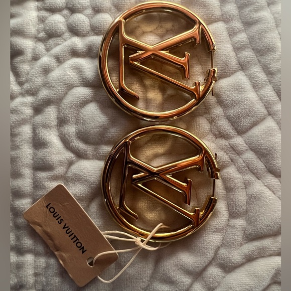 Louis Vuitton LV earrings - Picture 1 of 3